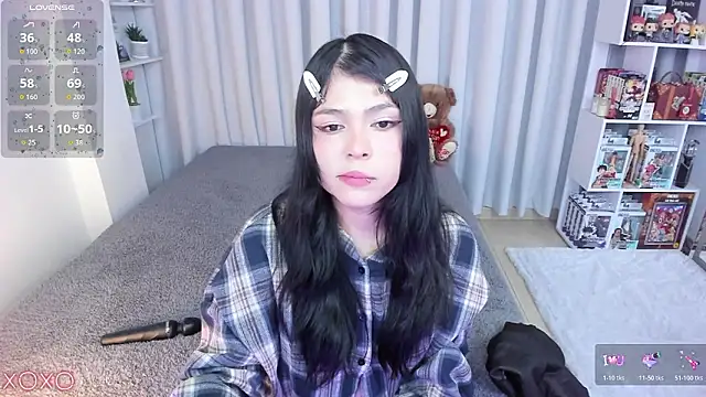 misshoneyxxx online show from March 29, 3:49 am