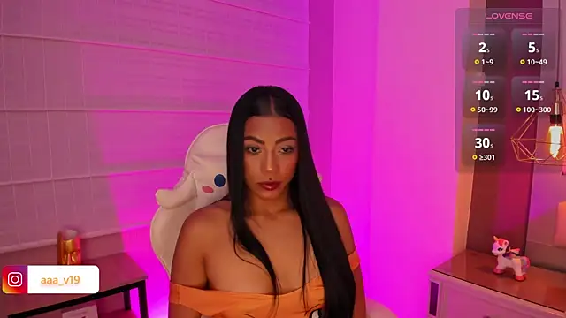 Amber villalobos  online show from October 2, 4:28 am