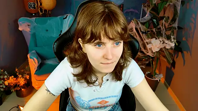 LolaAsmus online show from October 22, 5:34 am