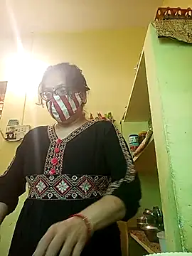 heenage online show from March 11, 9:13 am