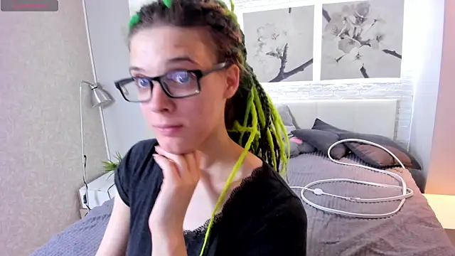 KIKI Krash online show from September 14, 3:10 pm