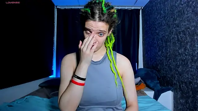 KIKI Krash online show from November 6, 11:49 am