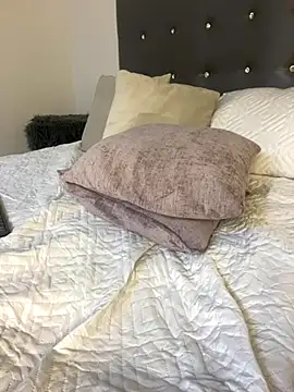 ZoeJohnsoon online show from October 22, 6:13 pm