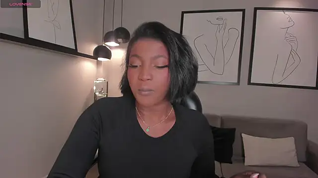 SavannahStorm online show from March 5, 12:45 pm