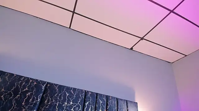 Sophia Lemos online show from September 19, 1:32 pm