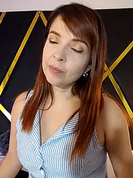 Adel Nesbiit online show from October 13, 7:38 pm