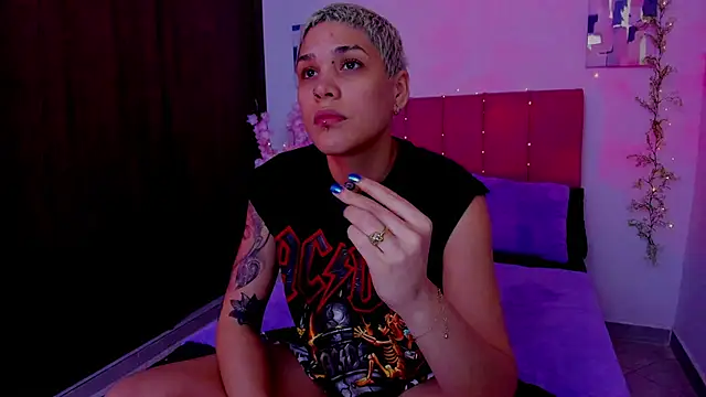 Charlee pink online show from September 30, 2:17 am