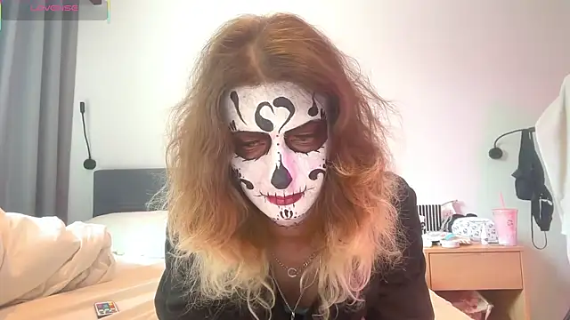 Alice Pinkhead online show from October 31, 8:07 am