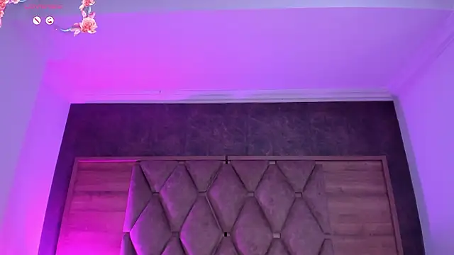 brianaGuzman online show from January 31, 7:11 pm