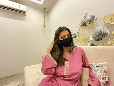 MaYaa  11 online show from March 18, 7:02 am