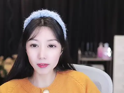 Nuyoah-77 online show from December 1, 2:42 pm