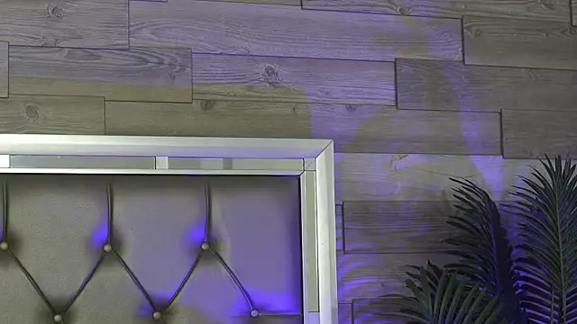 KeylaConner online show from December 14, 4:40 am