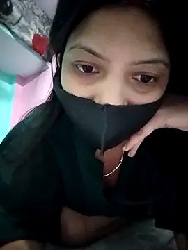 Hotty-Divya online show from April 6, 7:31 am