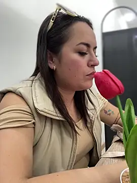 Lesly 10- online show from February 4, 6:22 pm