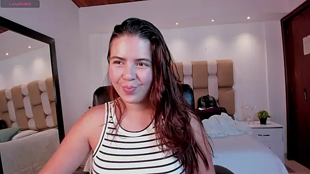 Lyssa Muller online show from October 19, 1:57 pm