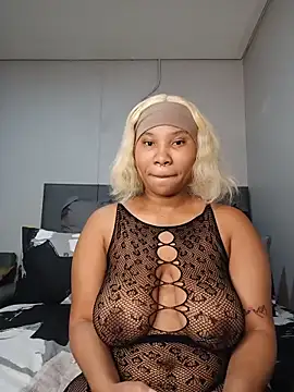 DrippinCaramelCutie online show from June 1, 9:16 pm