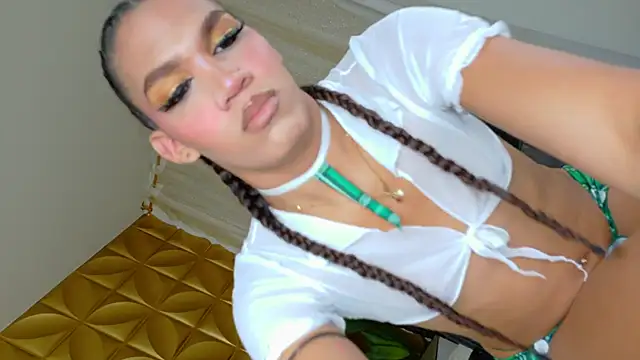 Sara-Smith- online show from October 3, 12:32 pm