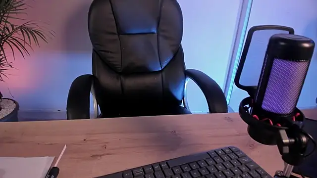 zoe roux21 online show from February 9, 3:42 am