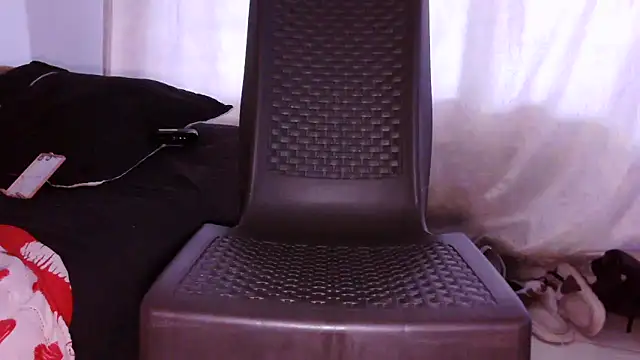 cristinamontiel online show from April 18, 7:07 pm