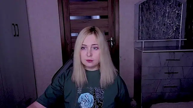 Kristy-Max online show from April 7, 8:55 pm