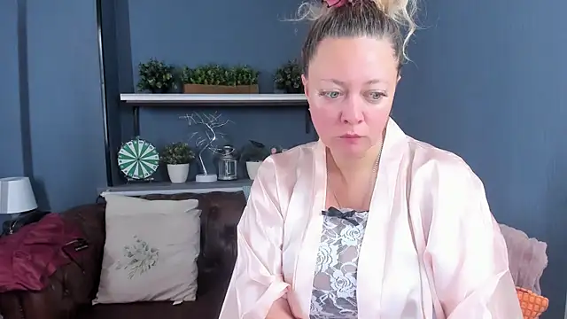 JessicaFoxie online show from September 23, 10:46 am