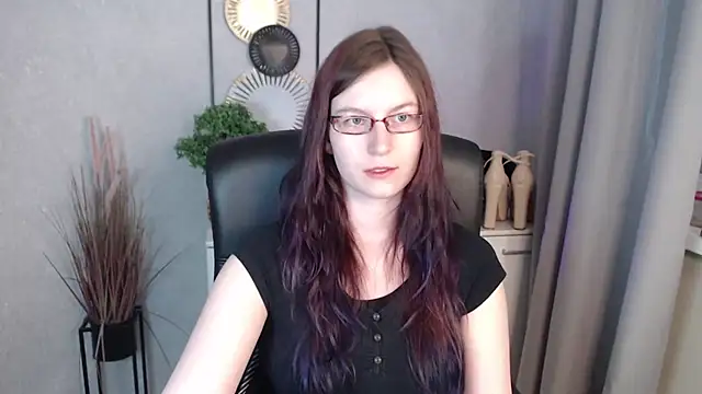 emmaxDelight online show from March 9, 6:27 am