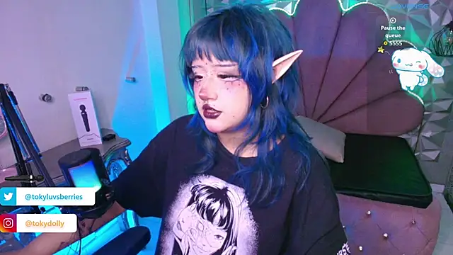 toky doll online show from September 25, 7:55 pm