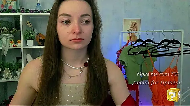  Barbie Kiss  online show from April 6, 8:37 am