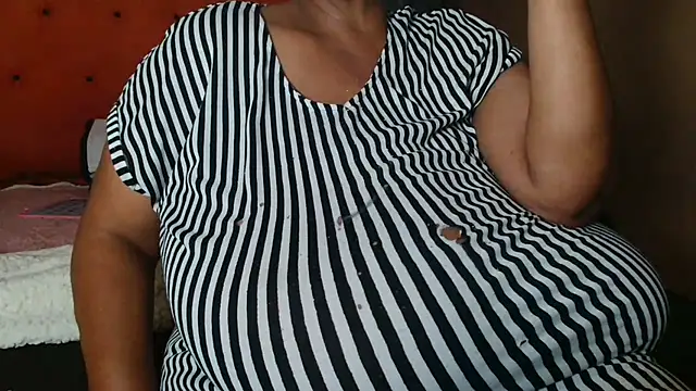 tinagiant online show from March 17, 7:29 pm