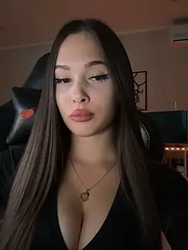 EricaWalls online show from September 11, 7:47 pm