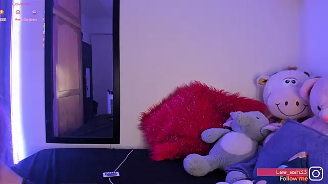 Lee Ash online show from December 21, 7:12 am