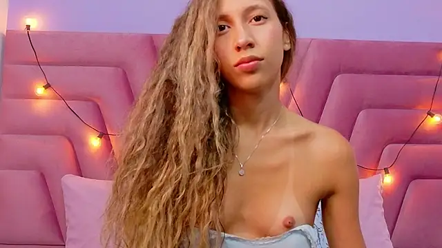 Beautifulskinny18 online show from March 11, 8:22 pm