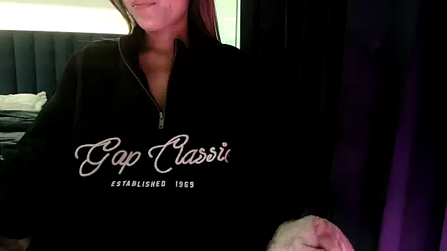 chhui mui online show from February 5, 4:10 pm