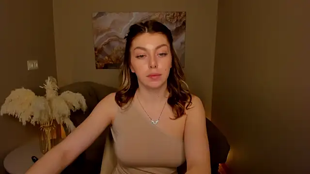 MollyMeltorr online show from February 2, 4:33 am