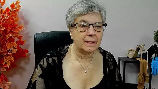 IrisDream online show from November 25, 7:32 am