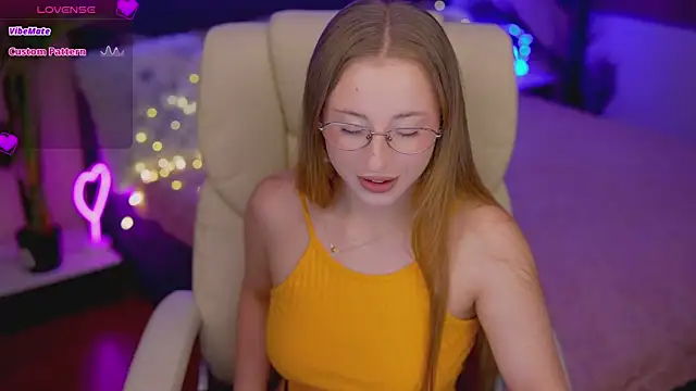 SilverrMoon online show from November 21, 9:11 am