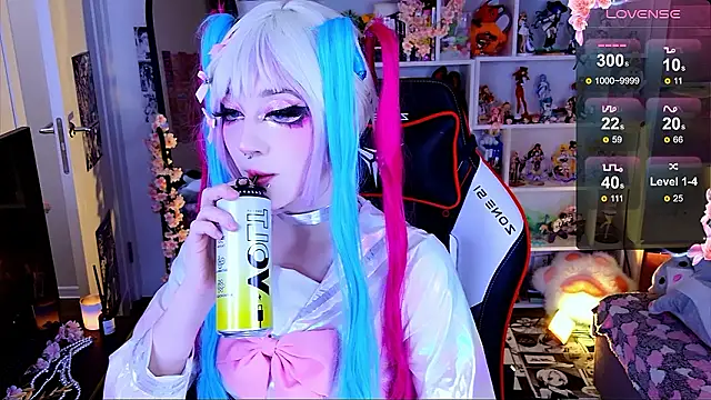 Aki  Ra online show from March 28, 10:41 pm