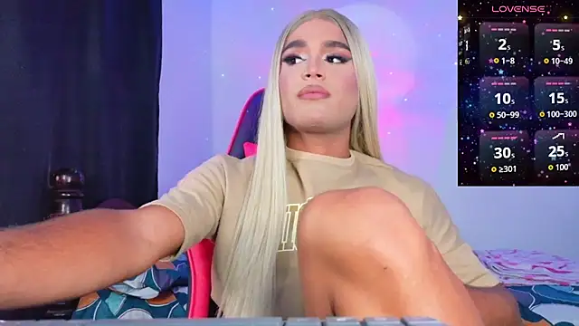 AllisonsweetZ online show from September 25, 7:12 pm