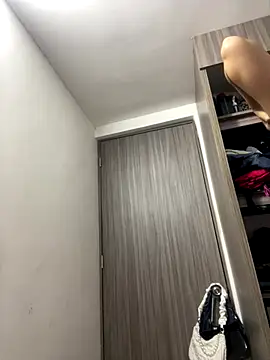 karla nill online show from October 13, 6:21 pm