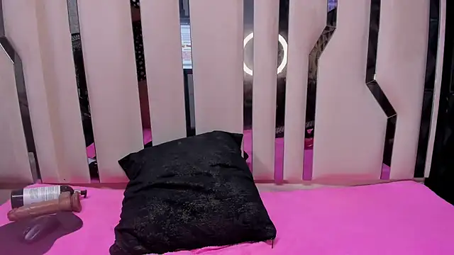 Catherine tabarezx online show from March 15, 4:53 pm