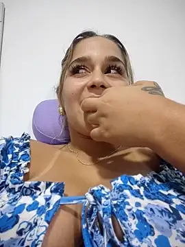 LaurenWelly  online show from October 11, 10:45 pm