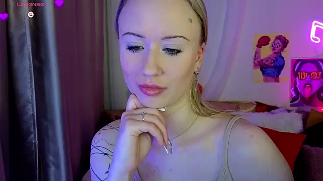 SashaBrooks online show from March 17, 4:44 pm