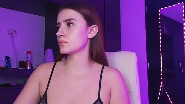 TinaJonnes  online show from April 20, 6:16 am