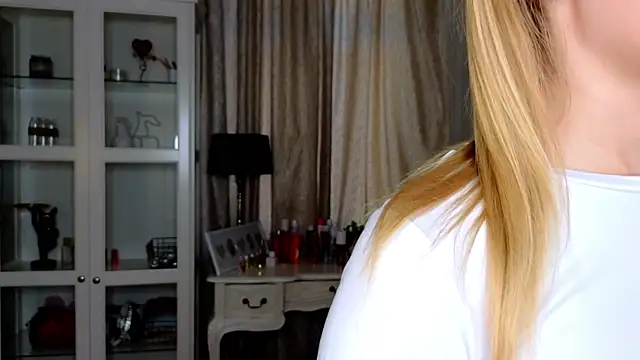 AnneFoxy online show from October 1, 12:21 pm