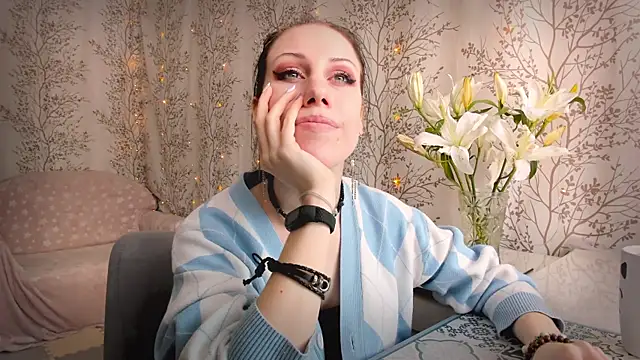 Mary0Lou online show from February 28, 5:51 am