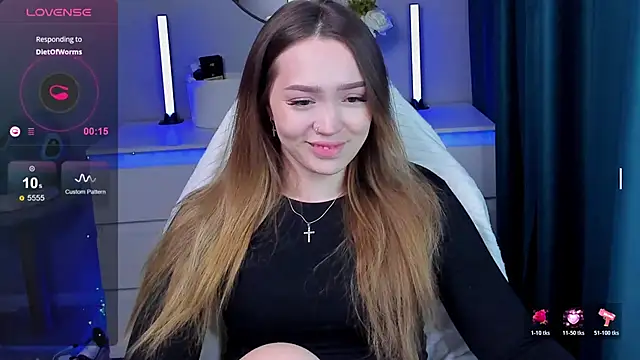 Evia r0se online show from October 19, 1:57 pm