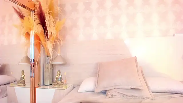 IvannaAnggel online show from October 2, 1:38 pm