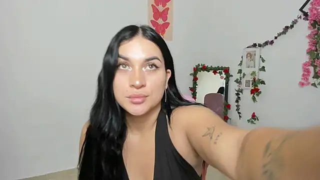 Emic  online show from November 21, 3:58 pm