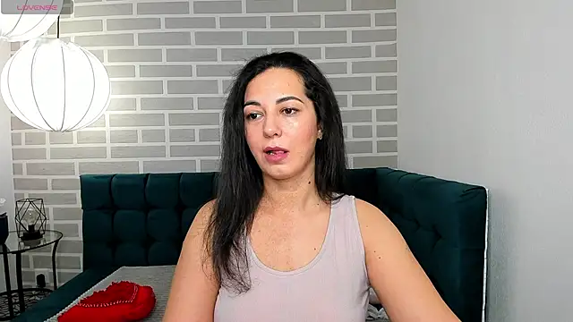 Linda Insatiable online show from November 3, 1:31 am