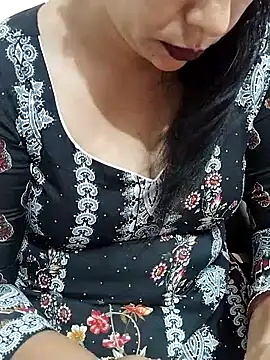 Urmila bhabhii online show from June 7, 3:57 am